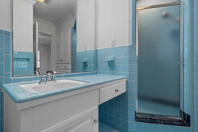 $6,975 | 2711 Mountain Laurel Drive, Austin, TX 78703