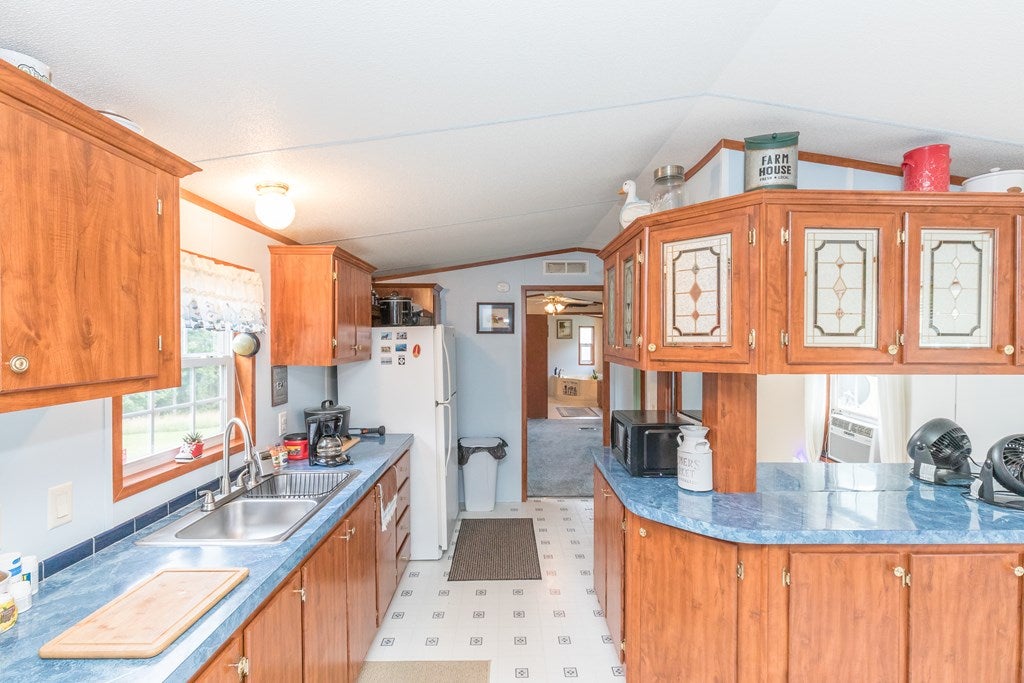 1099 Pine Mountain Road Independence, VA 24348 - Photo 15 of 61 Gallery Image 15