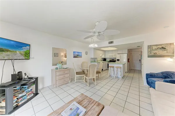 $585,000 | 3400 6th Avenue, Unit 6, Bradenton Beach, FL 34217