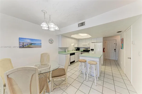 $585,000 | 3400 6th Avenue, Unit 6, Bradenton Beach, FL 34217
