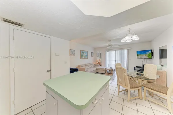 $585,000 | 3400 6th Avenue, Unit 6, Bradenton Beach, FL 34217