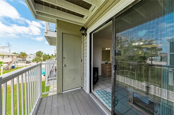 $585,000 | 3400 6th Avenue, Unit 6, Bradenton Beach, FL 34217