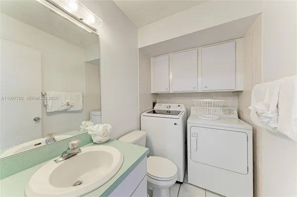 $585,000 | 3400 6th Avenue, Unit 6, Bradenton Beach, FL 34217