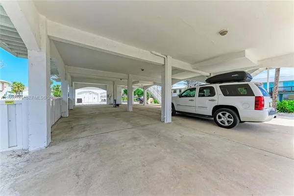$585,000 | 3400 6th Avenue, Unit 6, Bradenton Beach, FL 34217