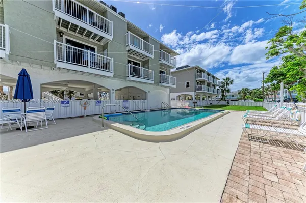 $585,000 | 3400 6th Avenue, Unit 6, Bradenton Beach, FL 34217