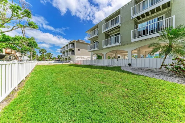 $585,000 | 3400 6th Avenue, Unit 6, Bradenton Beach, FL 34217
