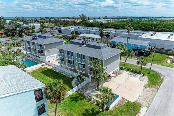 $585,000 | 3400 6th Avenue, Unit 6, Bradenton Beach, FL 34217