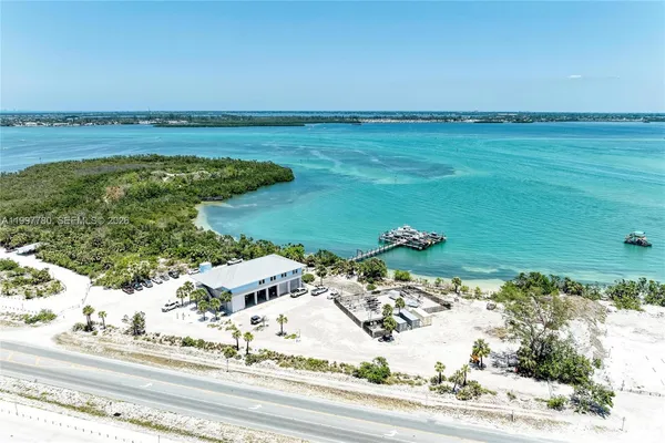 $585,000 | 3400 6th Avenue, Unit 6, Bradenton Beach, FL 34217