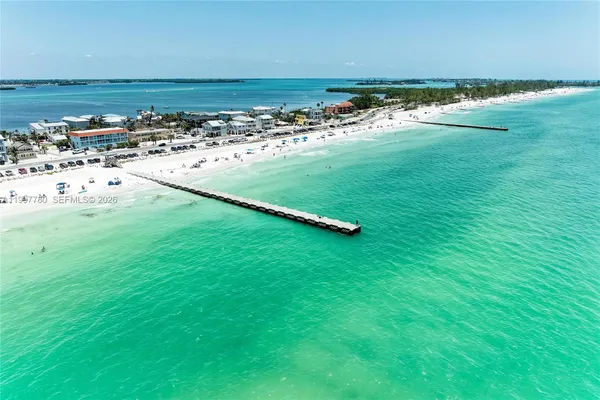 $585,000 | 3400 6th Avenue, Unit 6, Bradenton Beach, FL 34217