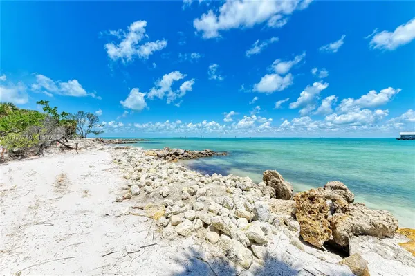 $585,000 | 3400 6th Avenue, Unit 6, Bradenton Beach, FL 34217