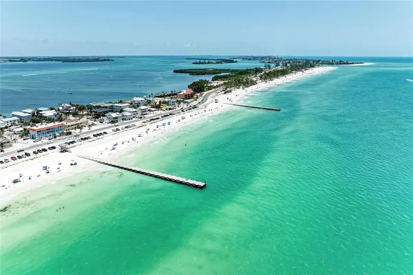 $585,000 | 3400 6th Avenue, Unit 6, Bradenton Beach, FL 34217