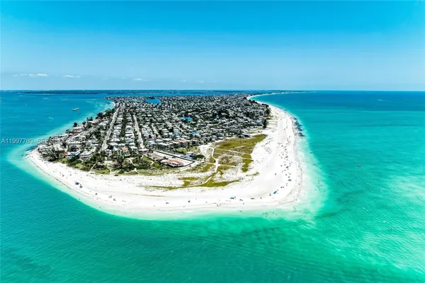 $585,000 | 3400 6th Avenue, Unit 6, Bradenton Beach, FL 34217