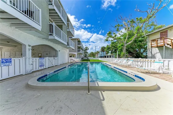 $585,000 | 3400 6th Avenue, Unit 6, Bradenton Beach, FL 34217