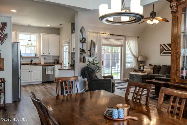 $2,400 | 425 North Belvedere Drive, Hampstead, NC 28443