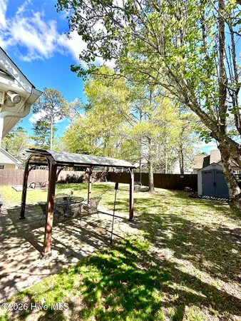 $2,400 | 425 North Belvedere Drive, Hampstead, NC 28443