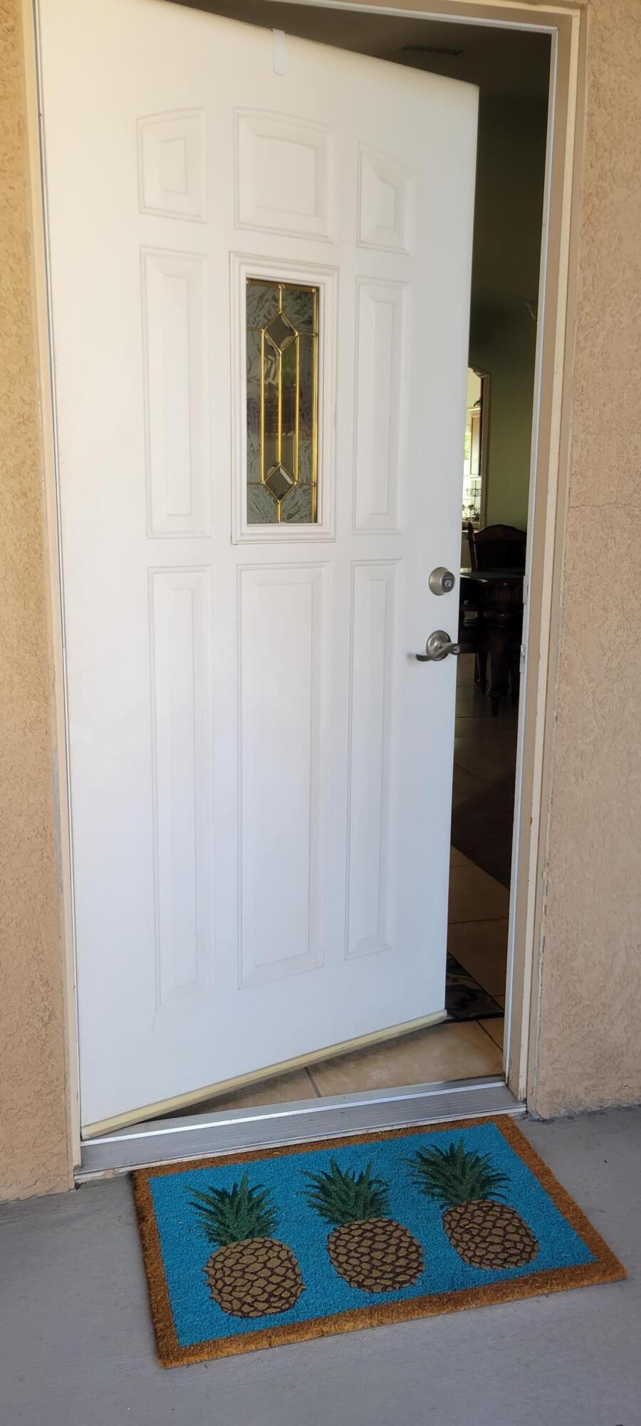 68945 Minerva Road Cathedral City, CA 92234 - Photo 7 of 42 a view of entryway with a rug