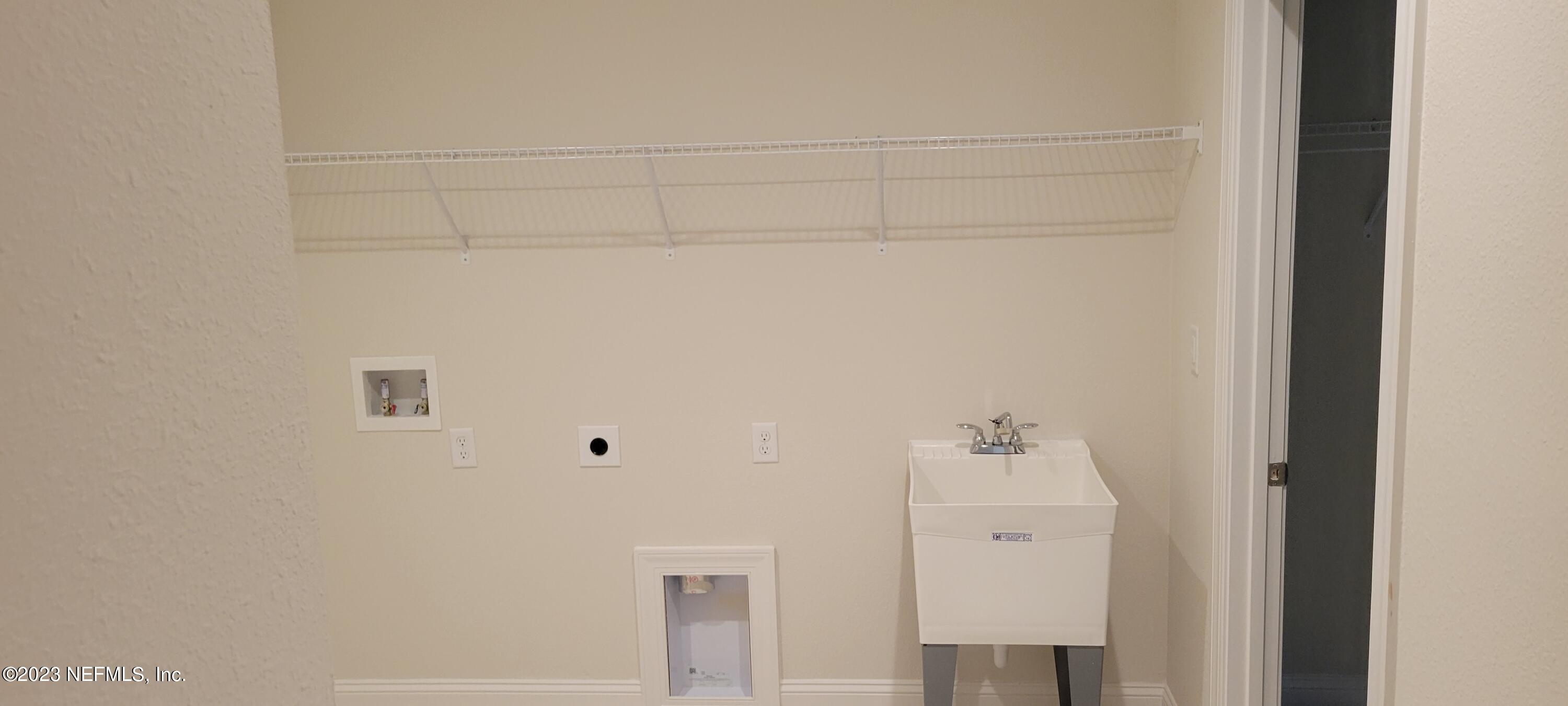 33 Butler Ridge St. Johns, FL 32259 - Photo 13 of 49 17. LAundry with Access to Primary WIC