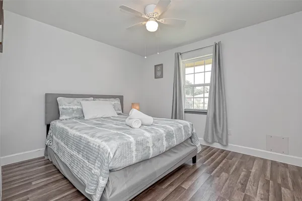 $3,000 | 11618 Corona Lane, Houston, TX 77072