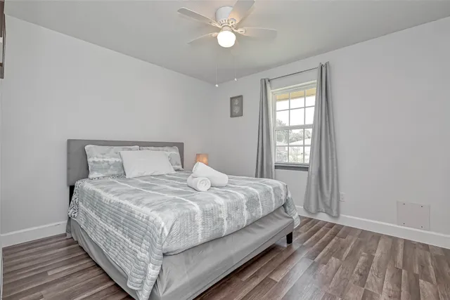 $3,000 | 11618 Corona Lane, Houston, TX 77072