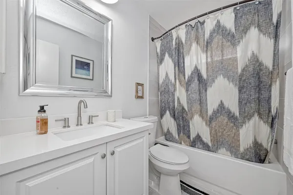 $3,000 | 11618 Corona Lane, Houston, TX 77072