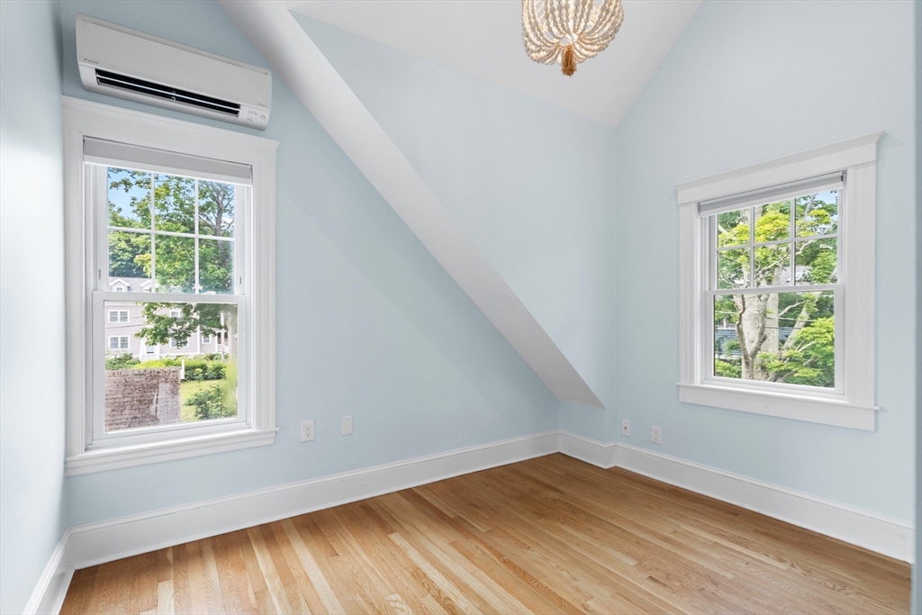 22 Prince Street Marblehead, MA 01945 - Photo 25 of 33
