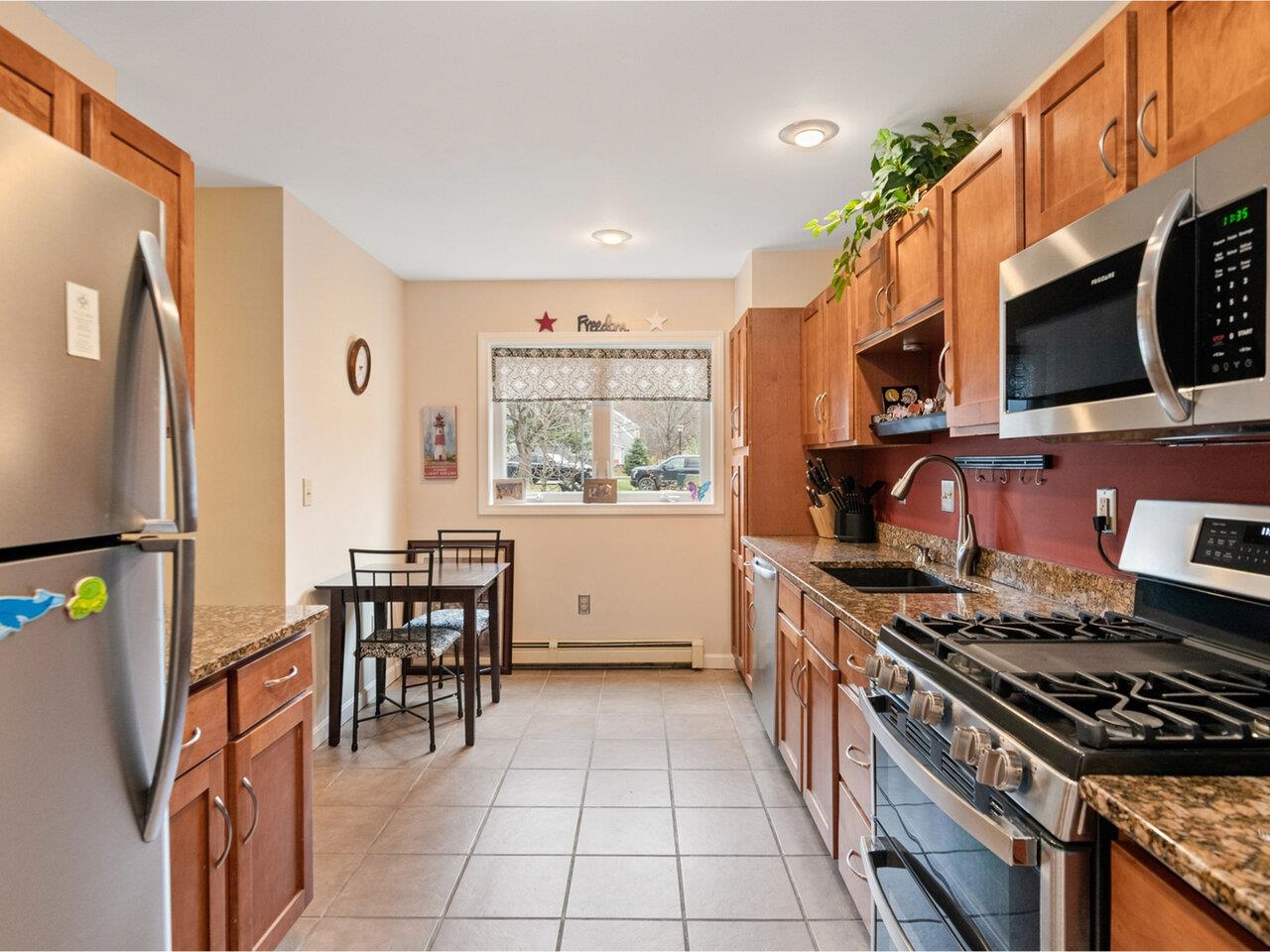 53 Cumberland Road, Unit 9 Burlington, VT 05408 - Photo 33 of 38 Gallery Image 33