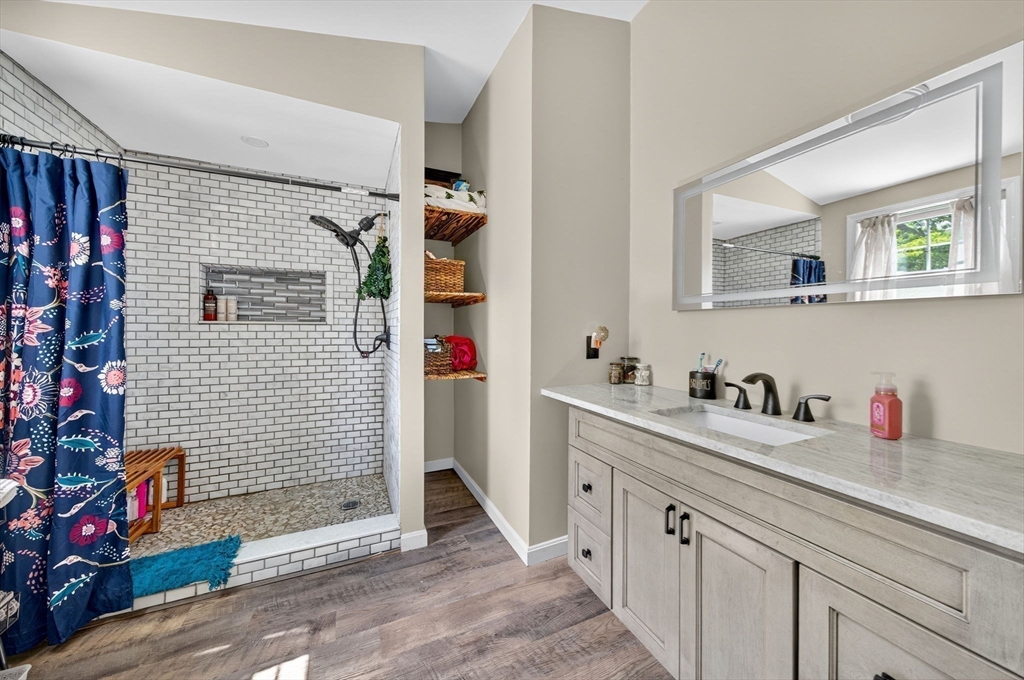 29 Edgemere Drive Seekonk, MA 02771 - Photo 15 of 27