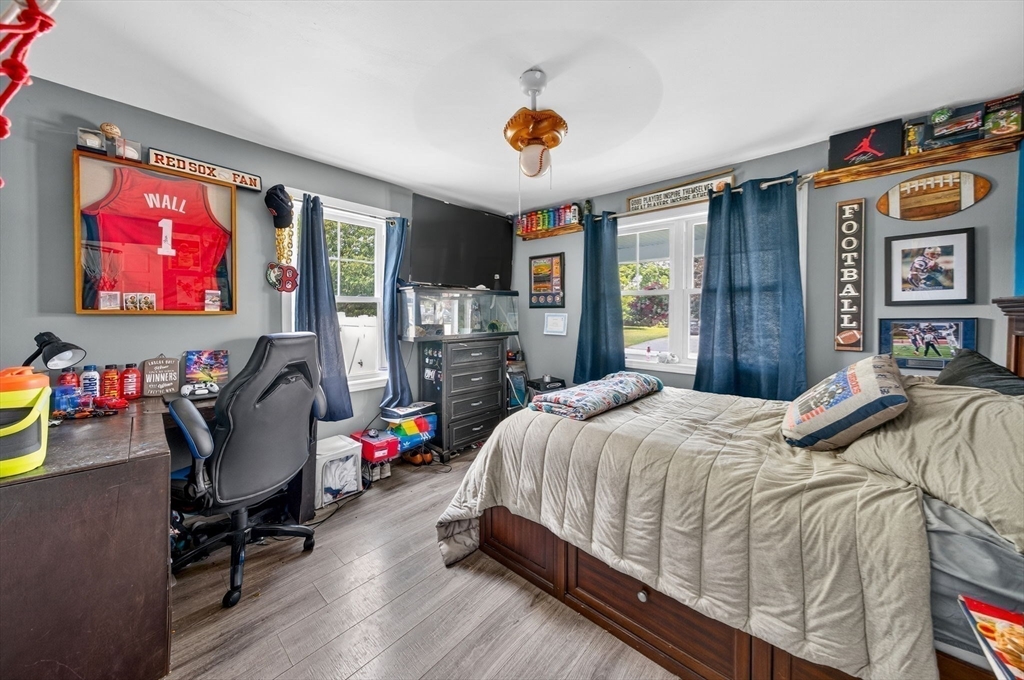 29 Edgemere Drive Seekonk, MA 02771 - Photo 18 of 27