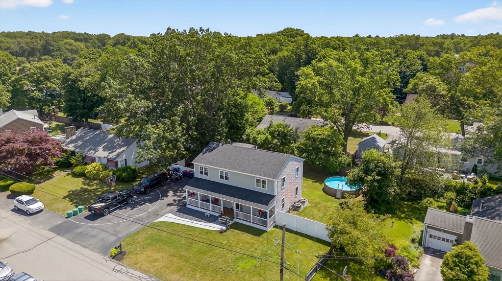 29 Edgemere Drive Seekonk, MA 02771 - Photo 2 of 27