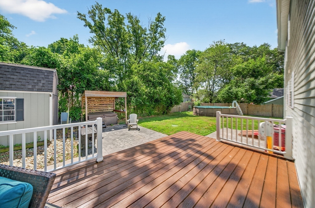 29 Edgemere Drive Seekonk, MA 02771 - Photo 21 of 27