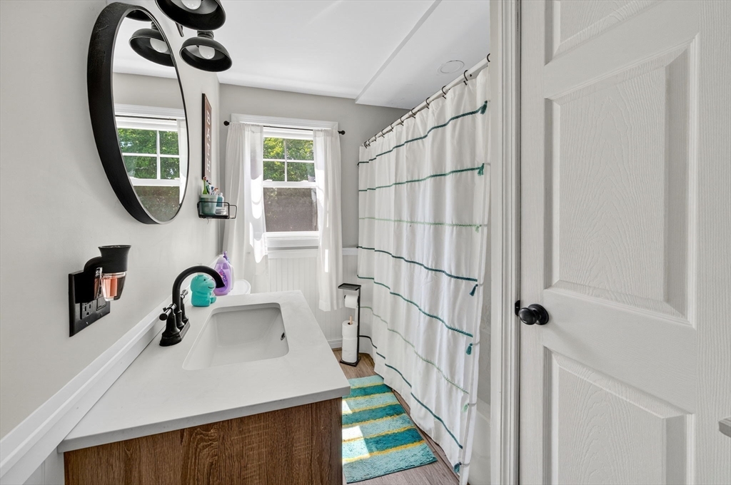 29 Edgemere Drive Seekonk, MA 02771 - Photo 10 of 27