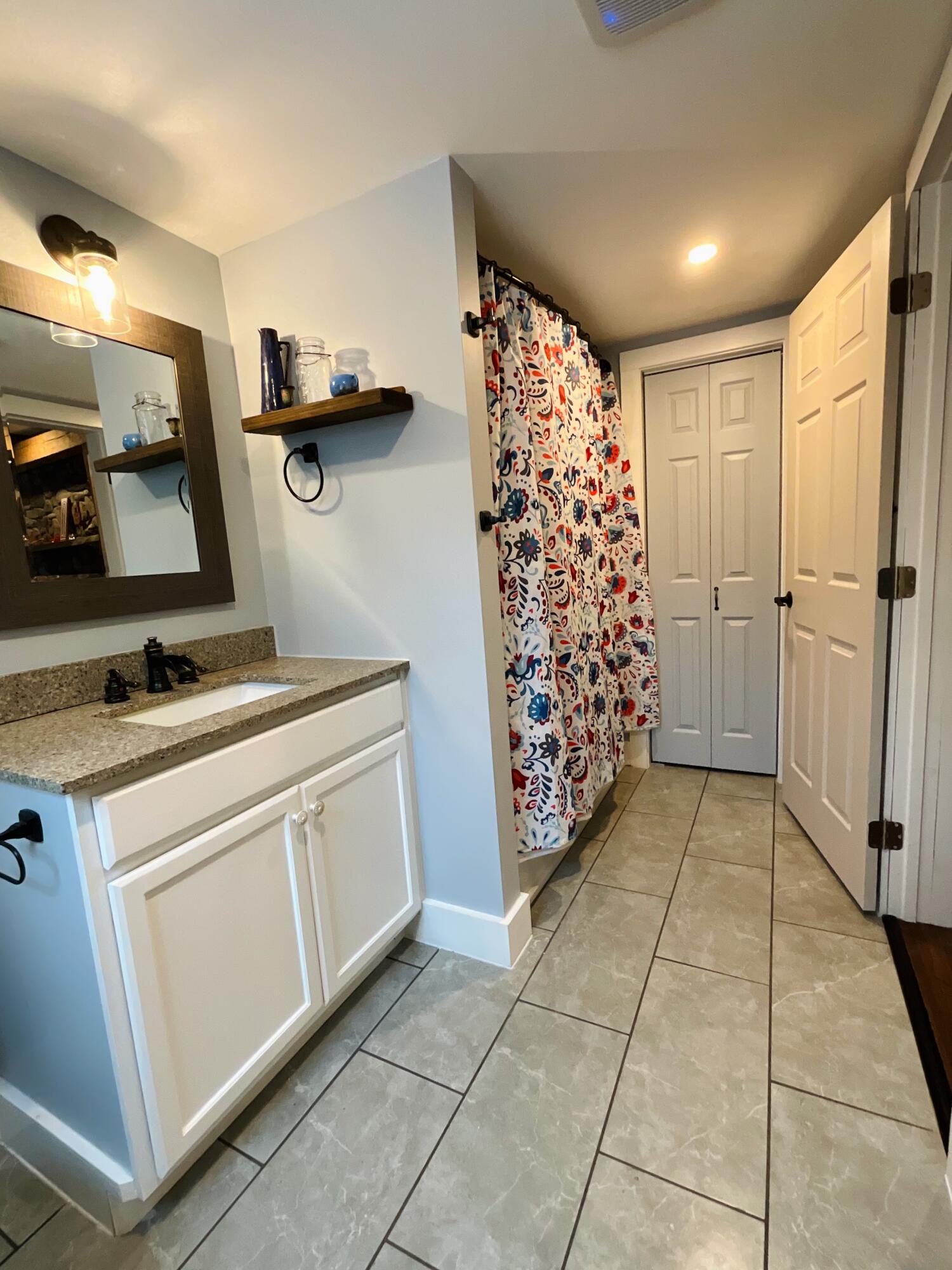 41 Laren Road Jefferson, ME 04348 - Photo 34 of 53 Full Bathroom with tub