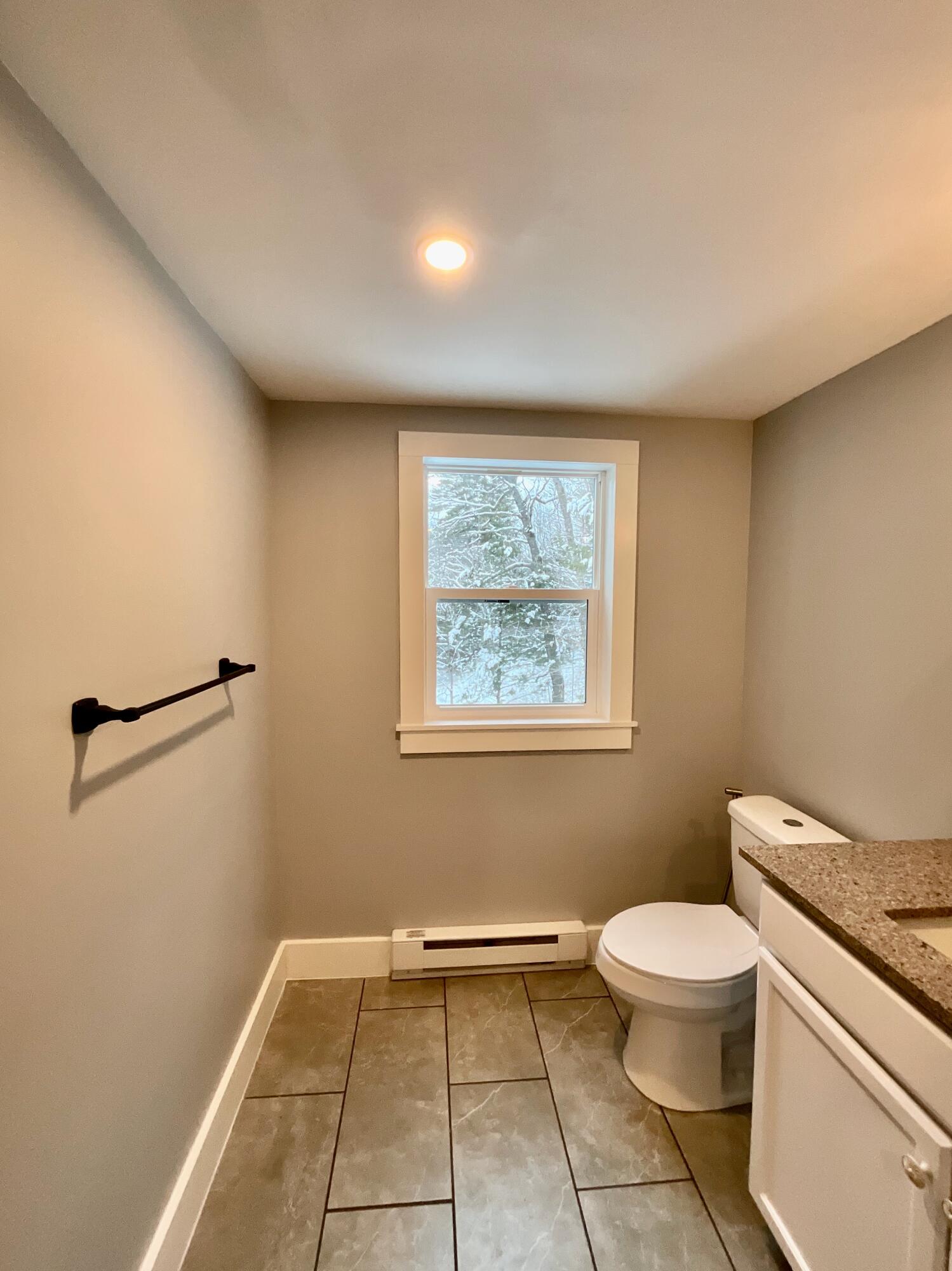 41 Laren Road Jefferson, ME 04348 - Photo 35 of 53 Full Bathroom with tub