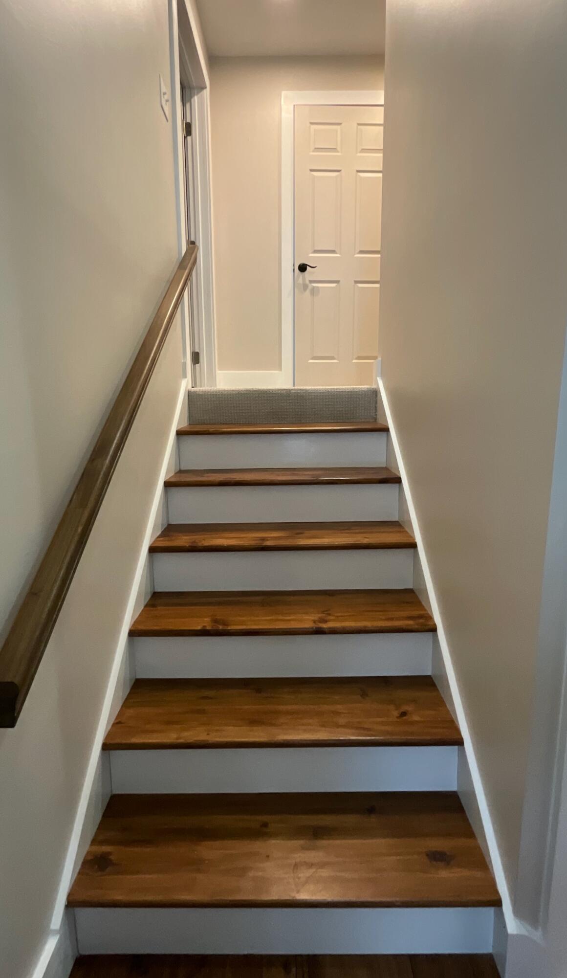 41 Laren Road Jefferson, ME 04348 - Photo 38 of 53 Stairway to level 2