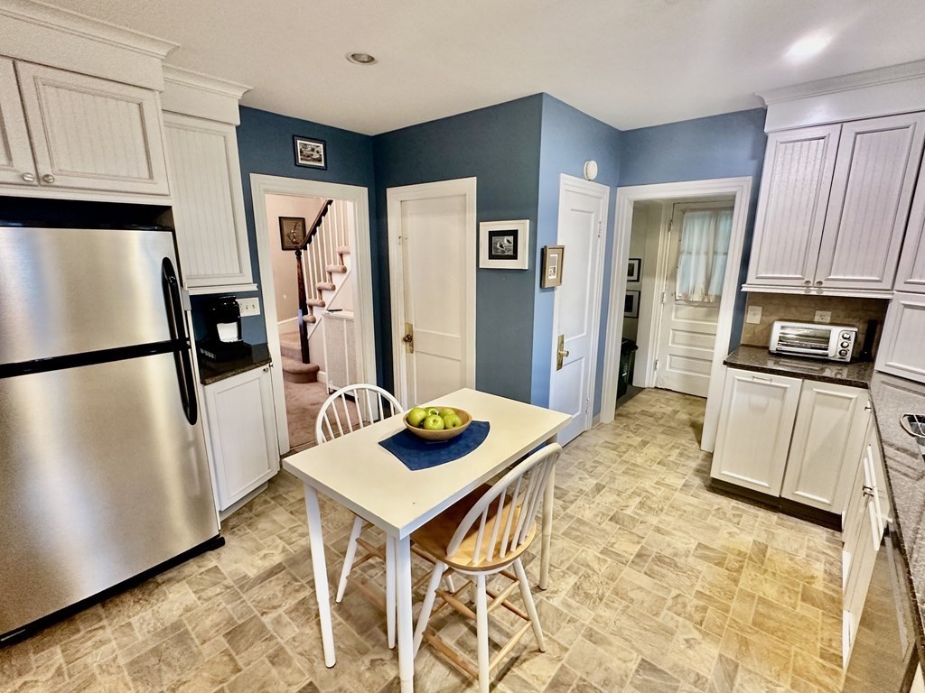 152 Coolidge Road Worcester, MA 01602 - Photo 4 of 26 Gallery Image 4
