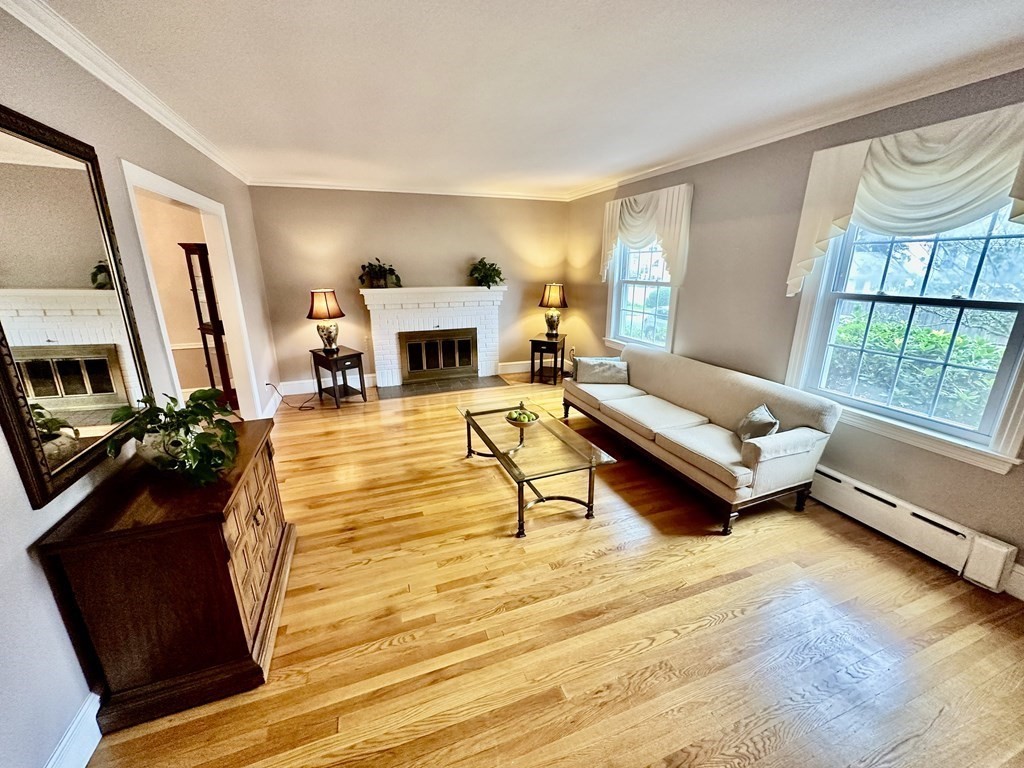 152 Coolidge Road Worcester, MA 01602 - Photo 7 of 26 Gallery Image 7