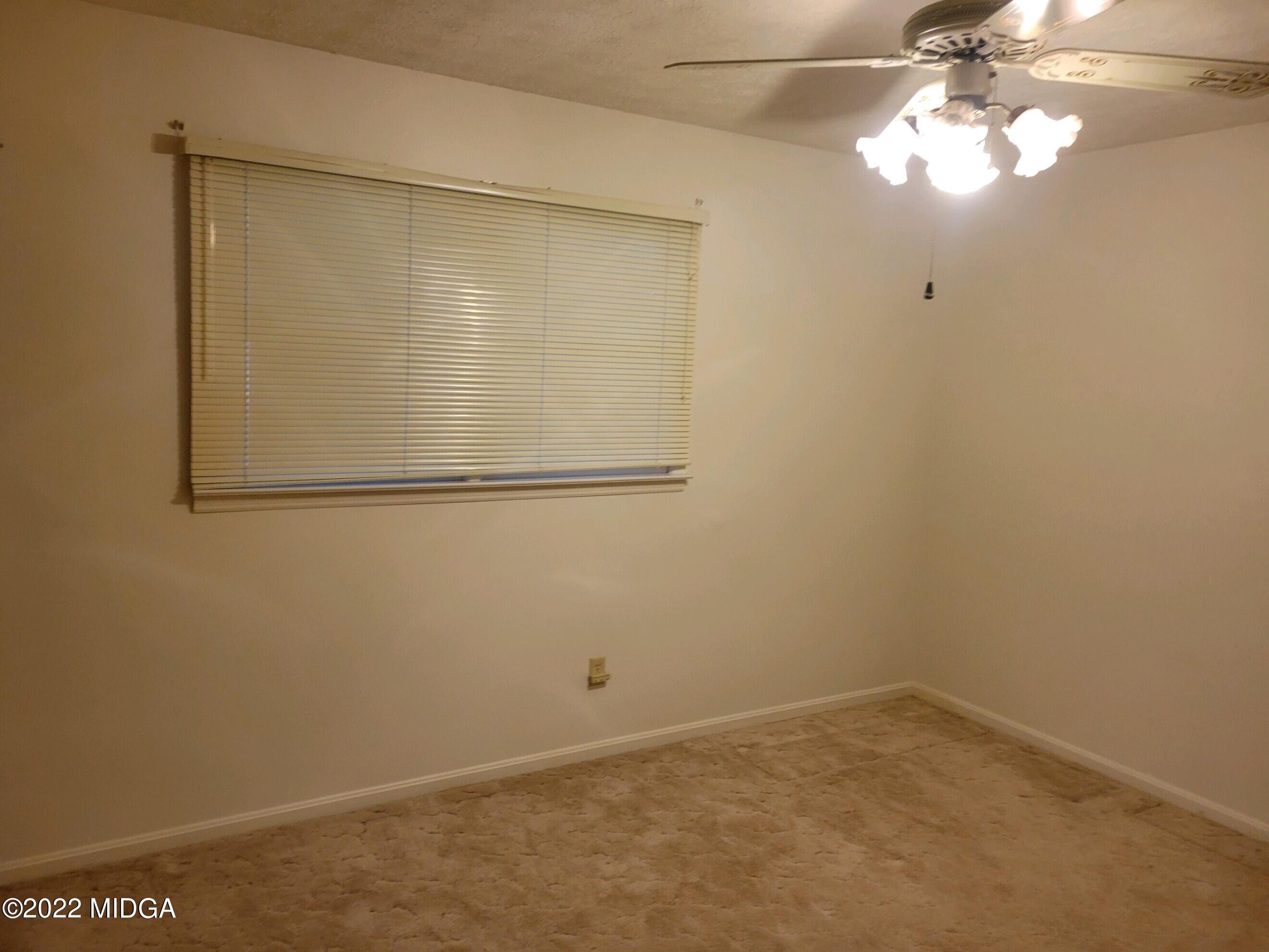312 Tumbleweed Circle Centerville, GA 31028 - Photo 3 of 12 20220828_161412