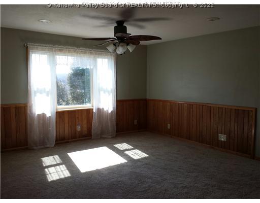 347 Highlawn Drive Ripley, WV 25271 - Photo 6 of 14 Living Room.
