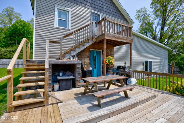 $169,900 | 985 Murray Road, Greenfield, NY 12850