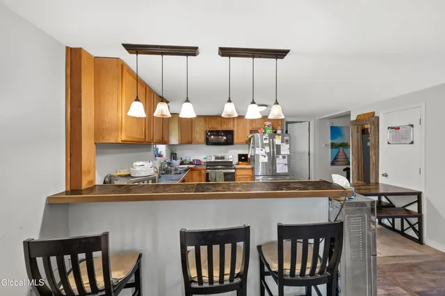 $169,900 | 985 Murray Road, Greenfield, NY 12850