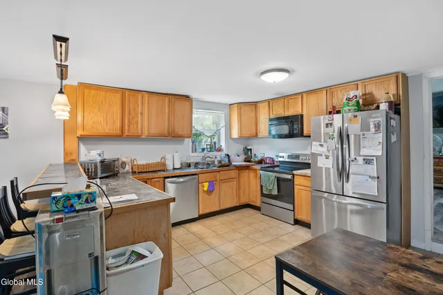 $169,900 | 985 Murray Road, Greenfield, NY 12850