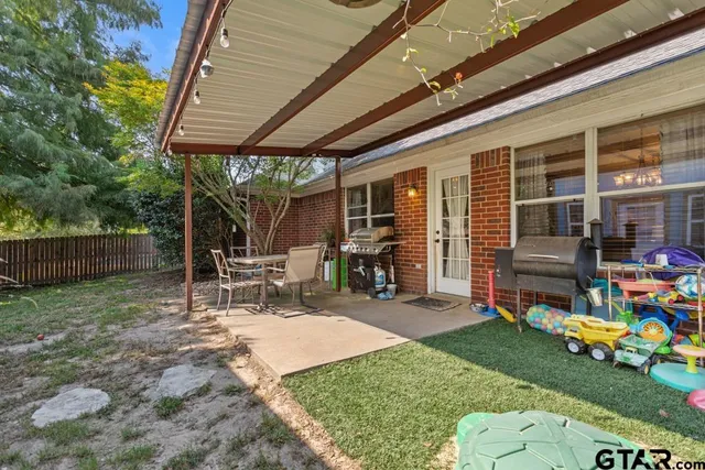 $2,300 | 308 Willow Road, Bullard, TX 75757