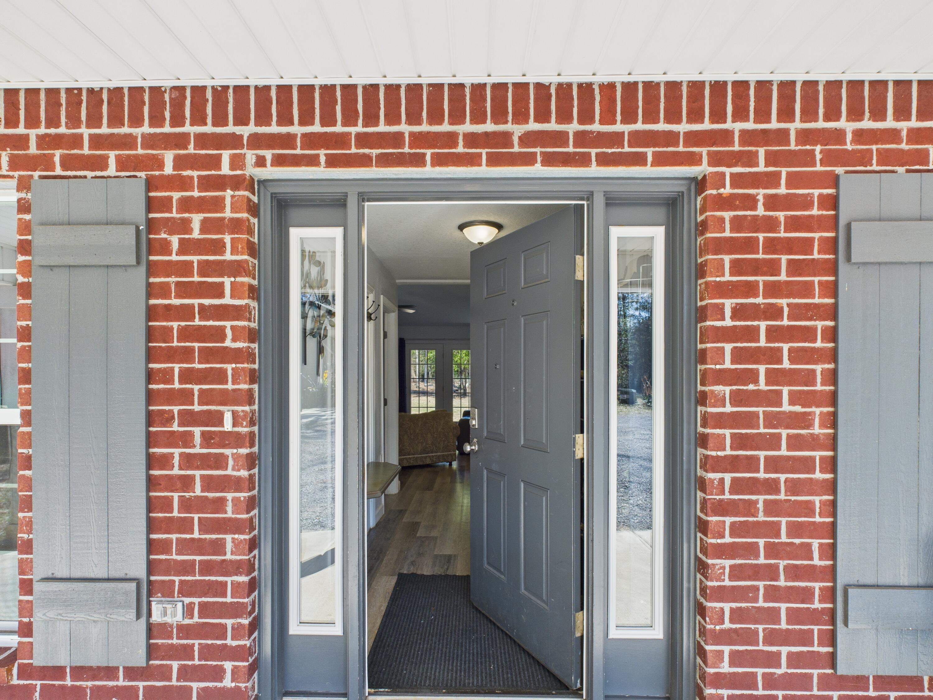 9866 Red Rock Road Milton, FL 32570 - Photo 11 of 44 Entry