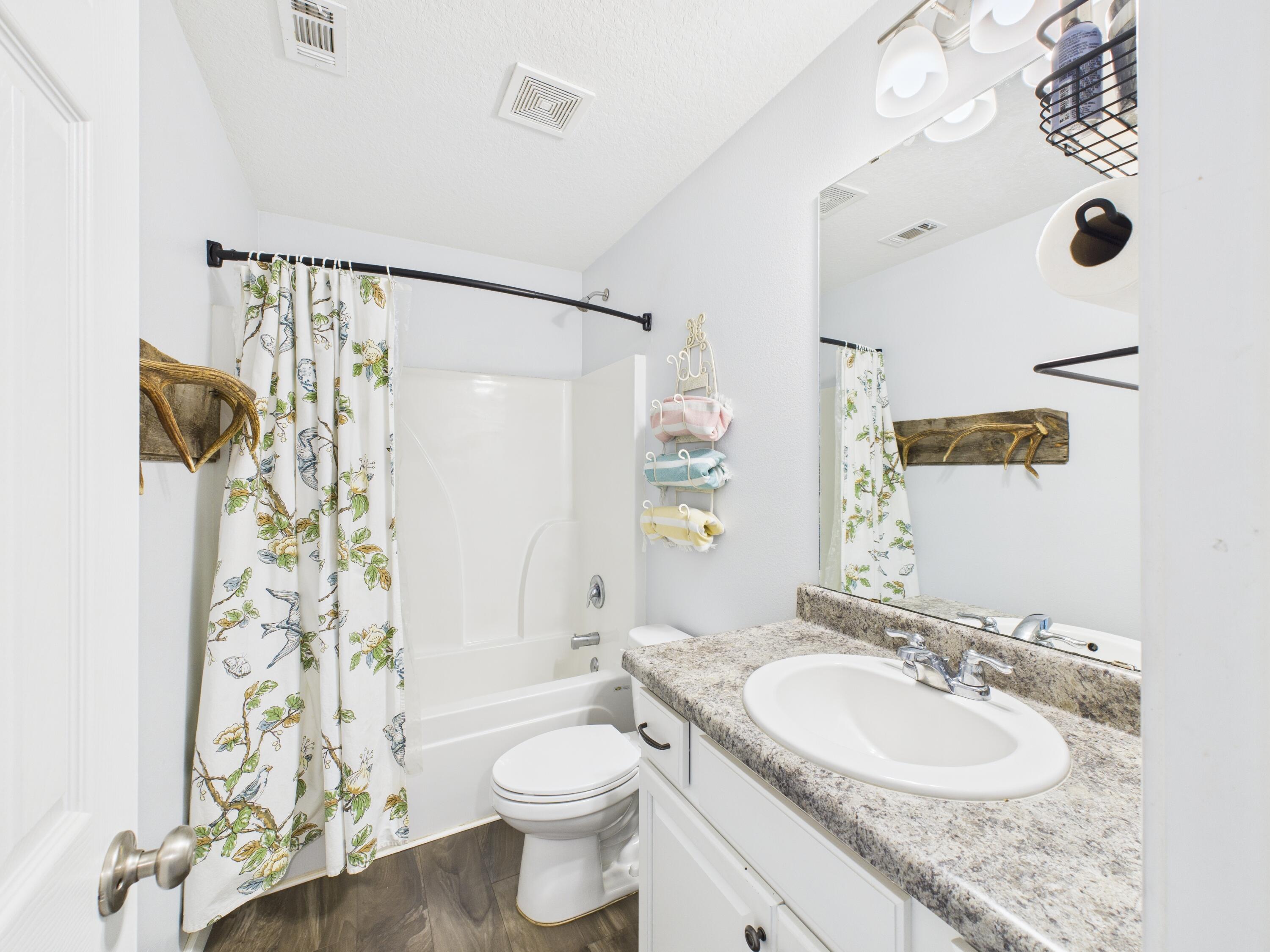 9866 Red Rock Road Milton, FL 32570 - Photo 31 of 44 Guest Bathroom