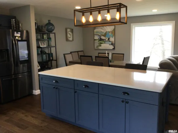 $329,000 | 65 Magnolia Lane, Vienna, IL 62995