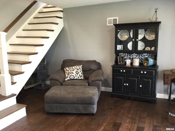 $329,000 | 65 Magnolia Lane, Vienna, IL 62995