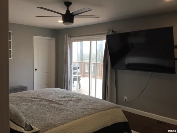 $329,000 | 65 Magnolia Lane, Vienna, IL 62995