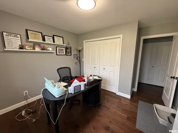 $329,000 | 65 Magnolia Lane, Vienna, IL 62995