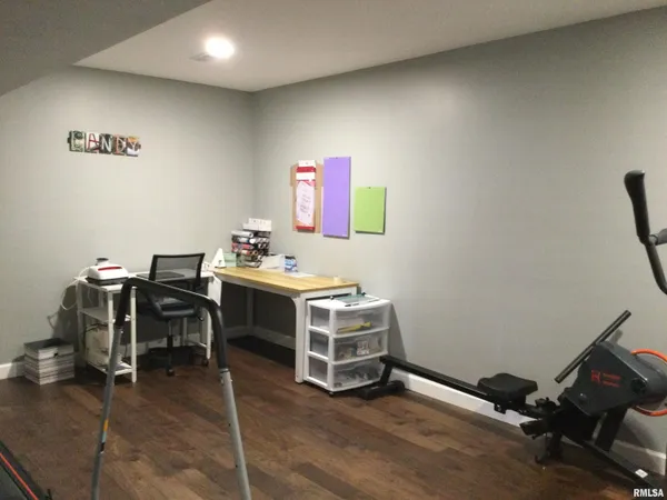 $329,000 | 65 Magnolia Lane, Vienna, IL 62995