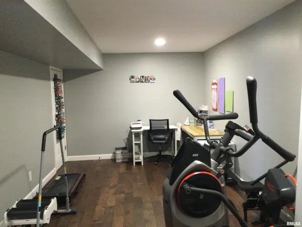 $329,000 | 65 Magnolia Lane, Vienna, IL 62995